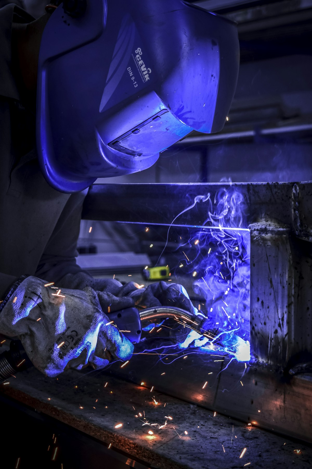 Steel components prepared for powder coating